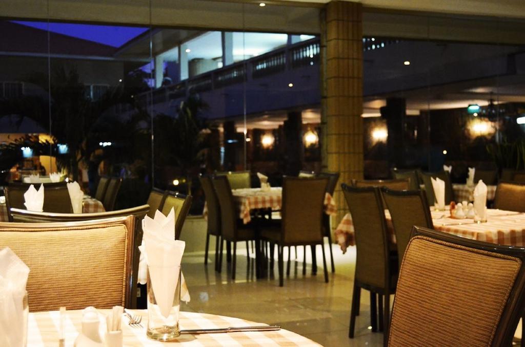 Mensvic Grand Hotel Akkra Exterior foto