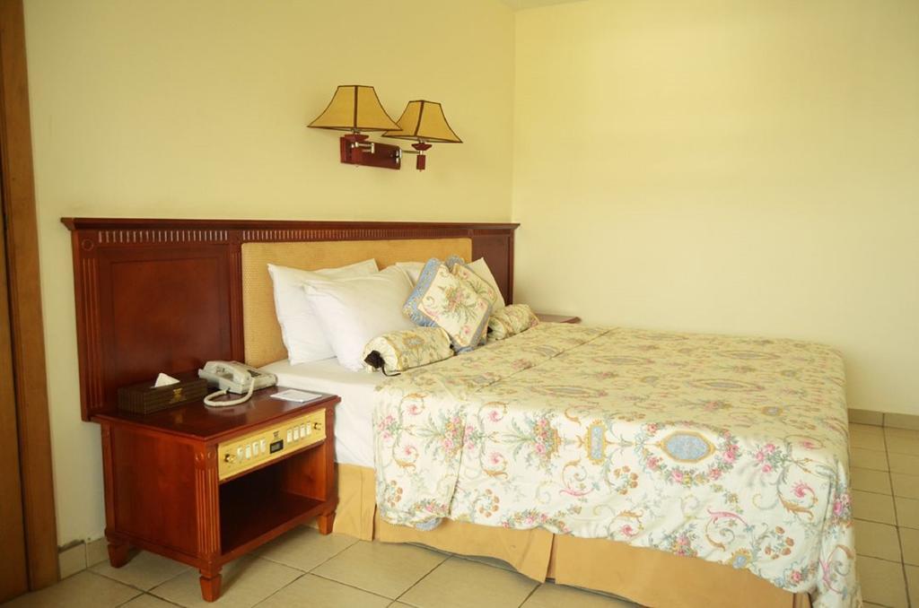 Mensvic Grand Hotel Akkra Zimmer foto