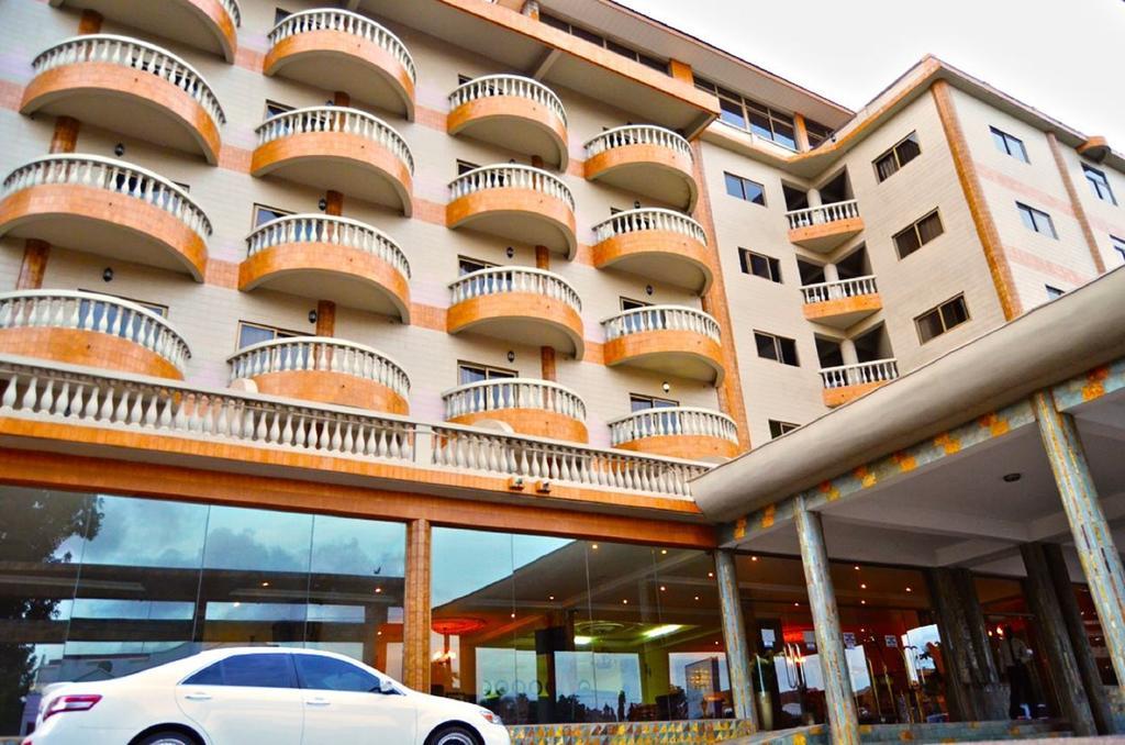 Mensvic Grand Hotel Akkra Exterior foto