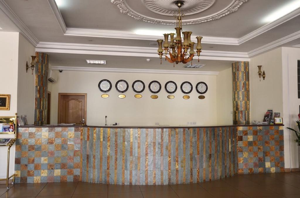 Mensvic Grand Hotel Akkra Exterior foto