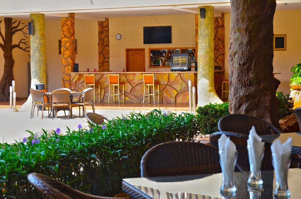 Mensvic Grand Hotel Akkra Exterior foto
